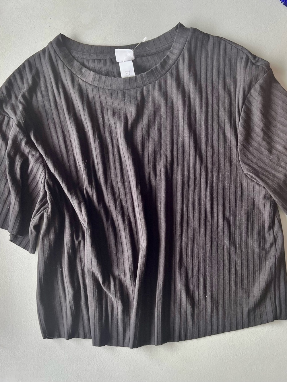 NWOT! Black Ribbed Set - Picture 2 of 9